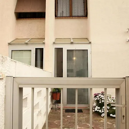 Σπίτι διακοπών House With Terrace Center & Beaches *