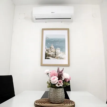 House With Terrace Center & Beaches Дом отдыха *
