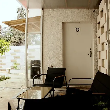 House With Terrace Center & Beaches Дом отдыха