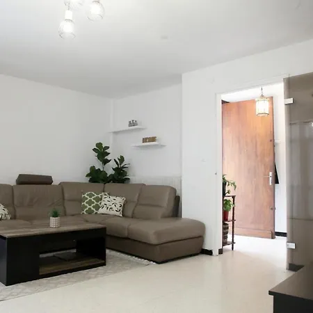 House With Terrace Center & Beaches Безье