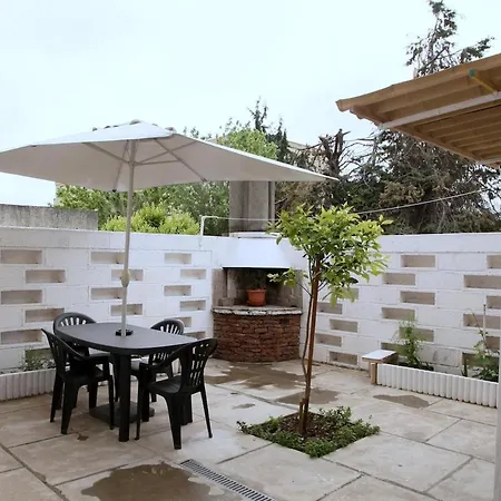 Σπίτι διακοπών House With Terrace Center & Beaches