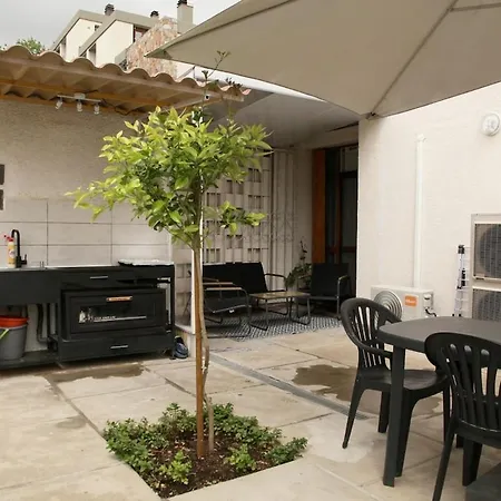 Σπίτι διακοπών House With Terrace Center & Beaches Μπεζιέ