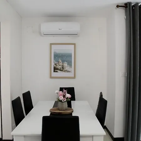 House With Terrace Center & Beaches