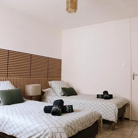 House With Terrace Center & Beaches *